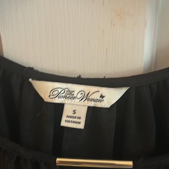 New pioneer women top size small - Picture 2 of 4